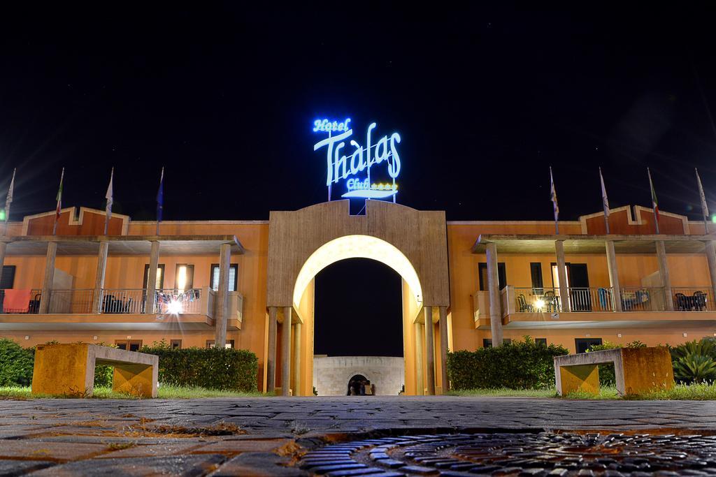 Hotel Thalas Club Torre dell'Orso Bagian luar foto